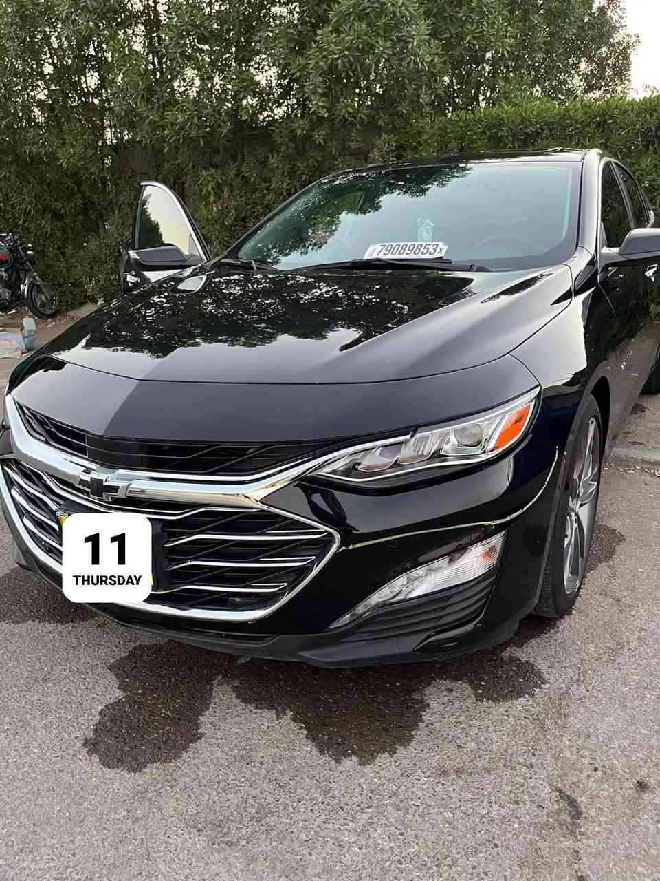 سلام عليكم 
ماليبو بريمير اوتوبارك اعله فئه
محرك ٢٠٠٠ تيربو 
رقم بابل 
ماشيه ٦٠ الف كم مو مايل 
مواصفاتها فول من بانوراما الخ ... 

سياره حادثها خلفي جاملغ وجنطه وصار بيها دحجه بالجاملغ الامامي جهة السكن بدلته اصلي نفس لون ضبط 

صبغ قطعتين 

سياره كير محرك تبريد كلشي كامل
بس يحتاجلها بوليش مرتب لان بيها كم شخط يحتاج تكحيل وبوليش .

اخوان سياره قفلها ١٦٠ وامانه صايره عليه فوك ١٩٠
استيراد وعلى ايدي 
سياره وصلت للعراق بدون تصليح ب ١٦٠ 
قطعه مرتبه وبريمير وماشيه قليل . 

مكانها كربلاء 
باتري جديد 
تخم تاير جديد 
بس يحتاجلها بوليش وترتيبات خارجيه لان مفارغ ابد الها .
ناشر صور حادثها بامريكا
وصورة الضربه بالعراق هذا جاملغ متبدل نفس لون ضبط اصلي وكاله. 
سياره سعرها قفل اخوان ١٦٠ 
اي استفسار 
***********
