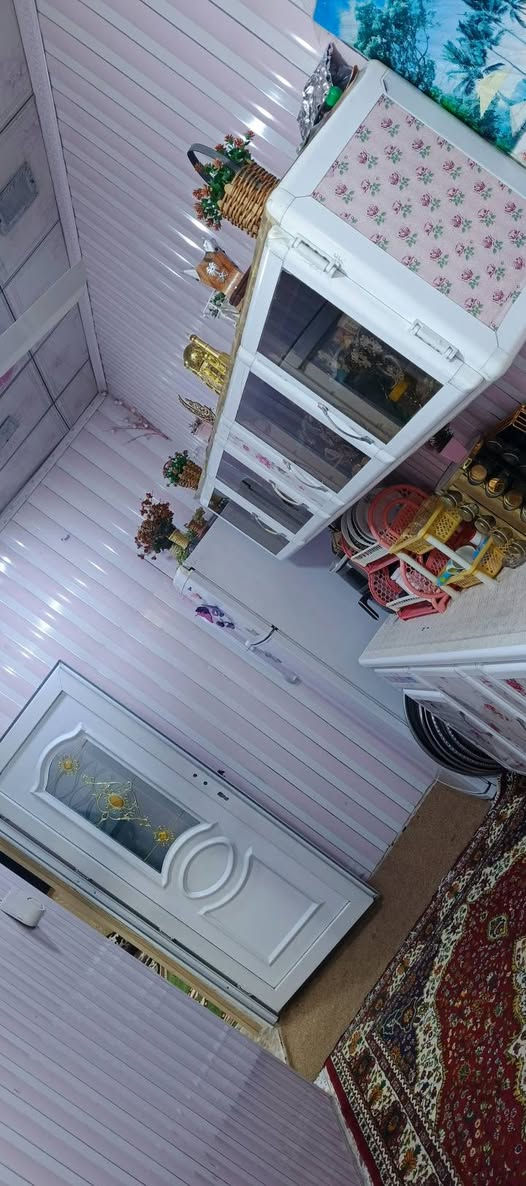 بيت للبيع حي الزنجلي في شارع الببسسي مساحه البيت 90 متر طابقين للستفسار اتصل ***********
