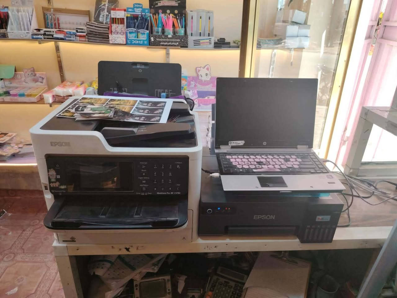 للبيع مكتبه متكامله طابعات حاسبه قرطاسيه كامله هدايه. مكتبه شغاله وزبائنه موجودين@ العنوان كربلاء حي العامل سبب البيع عدم التفرغ. السعر ٣ ملايين بيه مجال استفسار خاص


**إذا كنت صاحب هذا الإعلان وتريد حذفه لأي سبب، رجاءا أرسل رسالة إلى الدعم الفني**