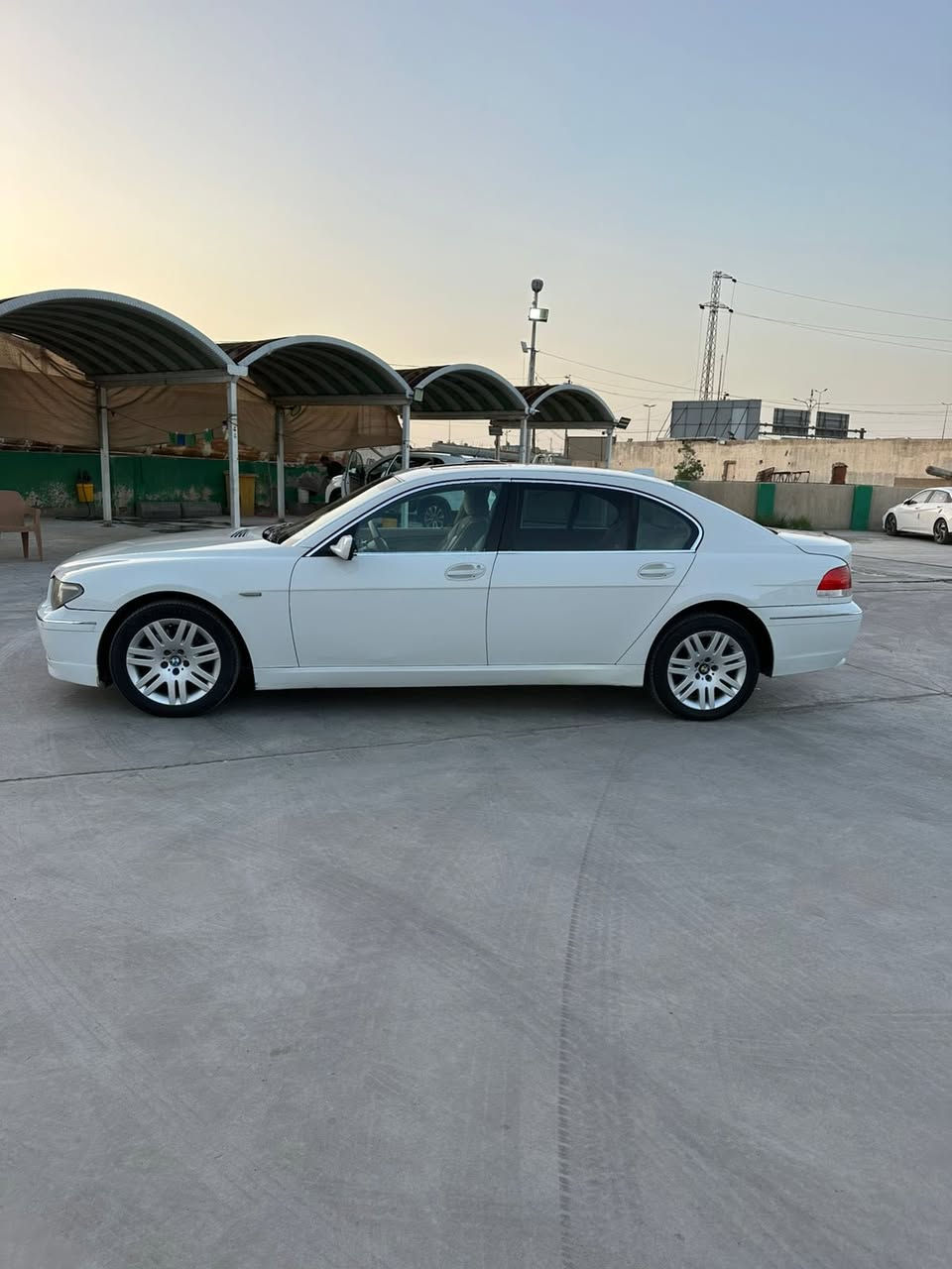 سلام عليكم باخره موديل 2004خليجي باب طيول سياره جديده بمعنه الكلمه كفاله عامه من حادث كير مكينه حداديه تبريد تخم تاير سياره جديده بمعنه الكلمه4ابواب شفط امريايه شفط صندوك شفط سلايت 3طكات تحكم كشنات ميموري 3وضعيات ستيرن كهربائي  تتفه تبريد لايت عالي ناصي 5بردات رقم بصره انكليزي مشروح وطني بسمي تحويل ثاني يوم هزه جديده بيه مكانات صبغ كلير عنوان السياره البصره السعر 110وبيه مجال الشراي الاستفسار اتصال عله هذا الرقم***********رجاء الرجاء بدون خاص
