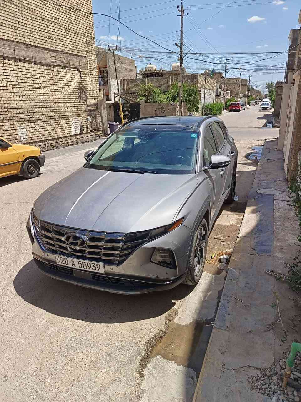 السلام عليكم توسان  2023 بسعر جداً مناسب
2023 لمتد vip فول الفول امريكي السياره   بعدها زيرو ماشيه 15 ألف فقط
لون سلفر   رقم ديالى  الدولي الجديد بسمي تحويل ثاني يوم  السعر 145$ سعر جداً مناسب بلعافيه على ياخذهه سعر اكسنت  
 مكان السياره الكراده 
وارد أمريكي الحادث جاملغ والبنيد  باب الوره
للاستفسار *********** 
                             ‏‪***********‬‏         وات ساب
المواصفات LIMITED VIP
1- بصمة تشغيل 
2- بصمة ابواب لمس دخول ذكي 
3- بنوراما على طول السيارة 
4- صندوق كهرباء شفط 
5- كامرات 360 درجة ( جانبية - امامية - خلفية ) 
6- كامرات مع الاشارة 
7- السيارة تتقدم وترجع ب البصمة 
8- تبريد تدفئة كشنات 
9- كشنات جلد كريمي 
10- كشنات كهرباء 
11- اضواء محيطية 67 لون اختياري 
12- كشنات خلفية هيتر 
13- مرايات تعتيم ذاتي 
14- ابل كار بلي 
15- اندرويد اوتو 
16- شاشة دجيتل 3 اشكال للقيادة 
17- اشاير ترحيب 
18- اضواء امامية LED زنون 
19- اضواء خلفية LED
20- هوك خلفي 
21- فول اوامر صوتية 
22- جامات اوتو 
23- قطعتين تبريد 
24- اشارات ب المري
25- كير دكم 
26- شفتات ستيرن 
27- تحكمات ستيرن 
28- السيارة فور ويل 
29- محرك 2500 المرغوب 
30- هاند بريك بصمة 
31- شحن واير ليس 
32- منافذ شحن 
33- اوتو هولد 
34- تشغيل عن بعد 
35- السيارة اوتو بارك 
36- حساسات امامية 
37- حساسات خلفية 
38- كير AT المرغوب 
39- رادار امامي رادار خلفي رادار جانبي 
40- نقطة عمياء 
50- خزن ميموري
وبعد بيها هواي مواصفات 
ممشى السيارة ( 15 الف فقط )
