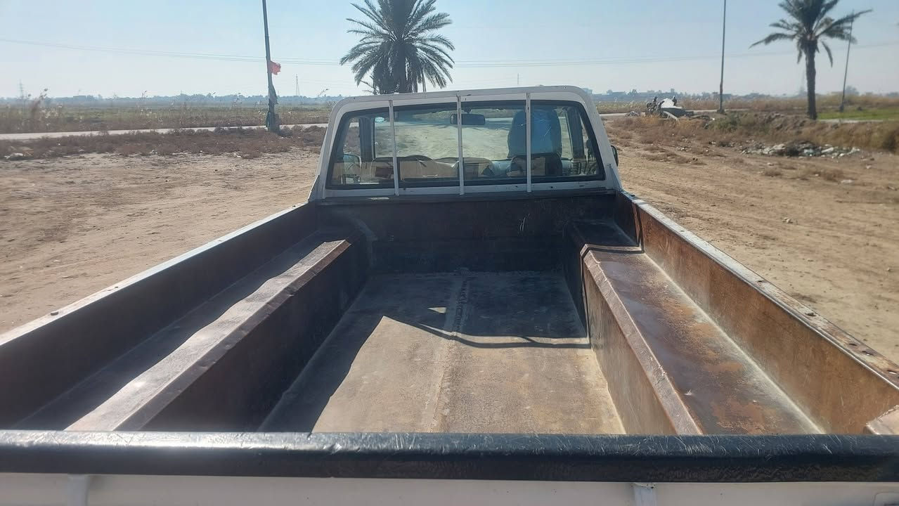 نسيان ٢٠١٠ بيها بارد قليل جهة السايق
رقم سليمانية الباقي مكفول كلشي شغال 
تبريد تدفئة خير من الله 
ملاحظة مكلف بالنشر للإستفسار الاتصال على الرقم التالي 
مكلف بالنشر 
مكلف بالنشر 
***********
***********
