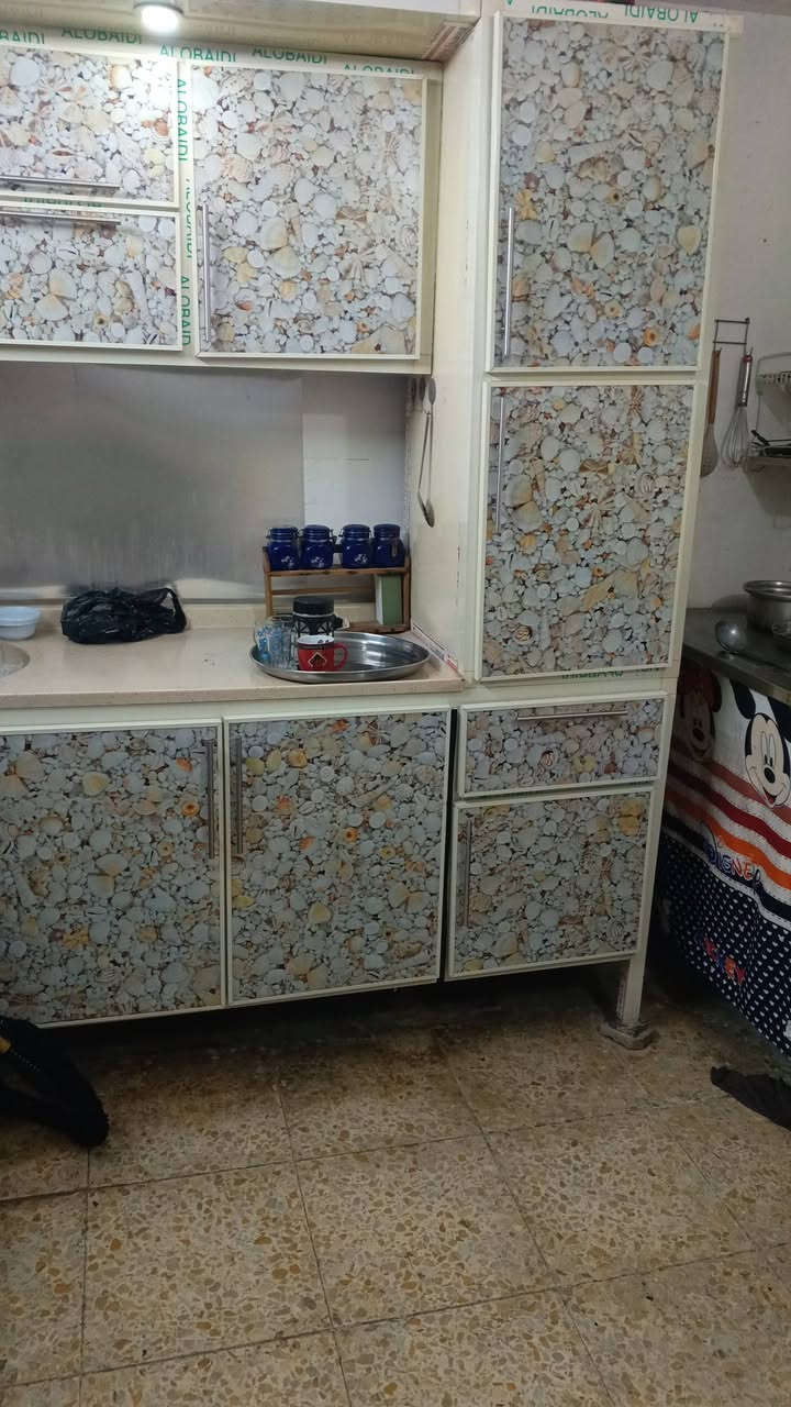 السلام عليكم غراض منزليه مستعمله للبيع نظيفات كلش***********
