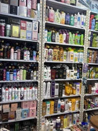 رفوف للبيع فقط البضاعة مو للبيع فقط رفوف07735305802