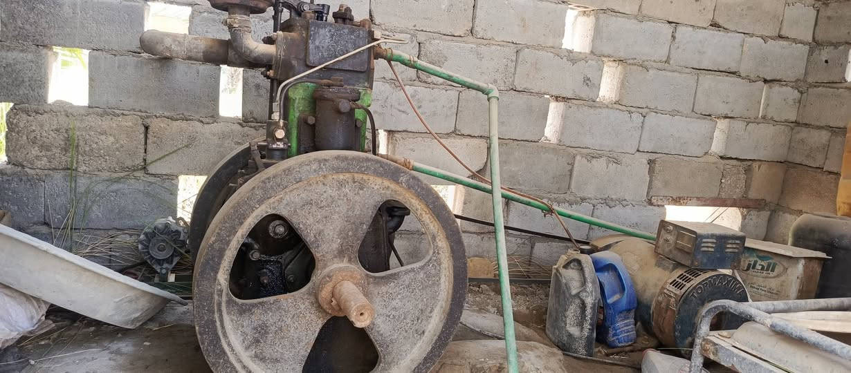 مولدات عدد اثنين جاهزات مجفتات جديد مع راس توليد جديد بسعر مناسب 
***********
