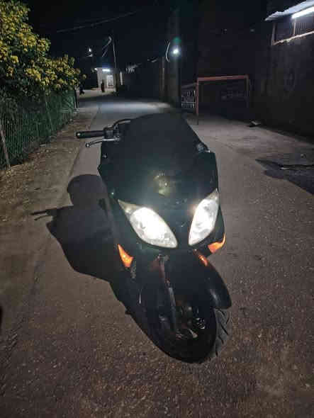 سلام عليكم دراجه فوزه 0,8 موديل 2008 نضيفه 90 بل ميه كهربائيات كله شغاله جك صفح حساس دراجه عمليه بلاد شوفت عينك الدراجه خير من الله ما عوزه برغي كله رتبته ع ايدي تعال وفحص  وطلع تراي السعر مليون وميه واحد وميه السعر وبيه مجال قليل مكان نجف ابو صخير ***********
