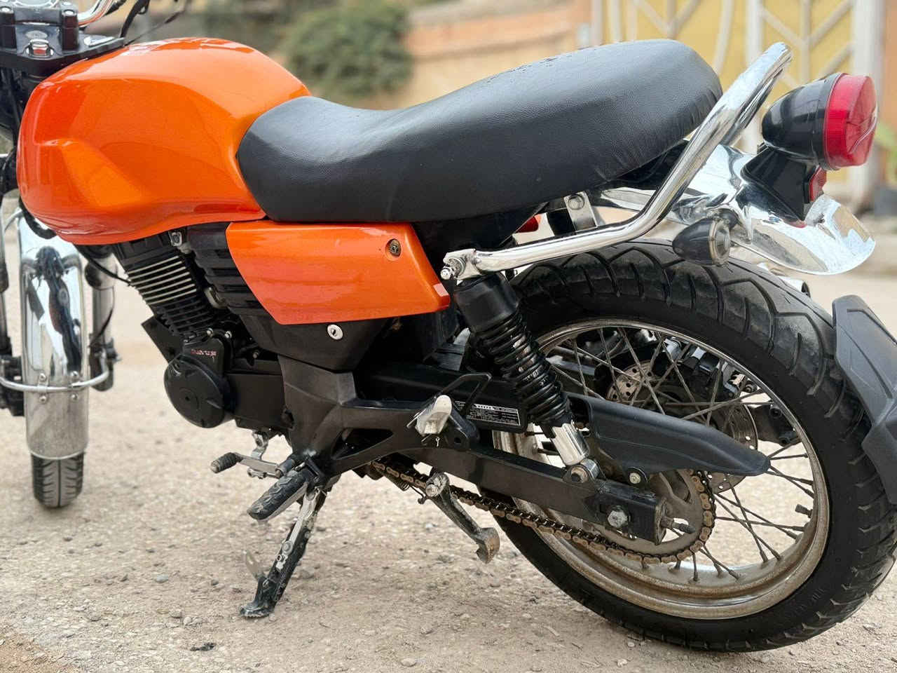 🔴دراجه دايون لايتي 🔴
ماشيه 12000الف حقيقي 
 دراجه زيرو بعدها لوان مشمشي

السعر مليون و600 📍

✔️دراجه دايون لايتي ✔️
✔️ شرط بنضافت 2025 دراجه نضيفه جديده
✔️محرك 200
✔️كفاله عامه من كير مكينه شاصي 
✔️دراجه نضيف كامله مكمله
✔️ دهن ابداله امزويل 1/1 دراجه 
✔️موديل 2022
✔️كهربائيات كلها شغاله فول الفول
✔️مابيه اي نقص
✔️ بيها ايضافات زينول فول مفوله ✔️دراجه تجي تشوفها بعينك كاعده ✔️مرتبه كلها ل✔️  الدراجه ماناقصها اي شي دراجه كامله مكمله
✔️ماطور جاهزه
✔️السعر مليون و600
✔️وببه مجال حك الجيه
✔️ العنوان كربلاء قرب مجمع الدره 
 ✔️ اهل ال مليون و400 لا اتعب نفسك اصلا ماابيع
        مع تحياتي للجميع 

للتواصل عل ارقام ما تتواجد عل فيسبوك ولا ماسنجر

اتصال 📞 ***********

اتصال 📞 ***********
