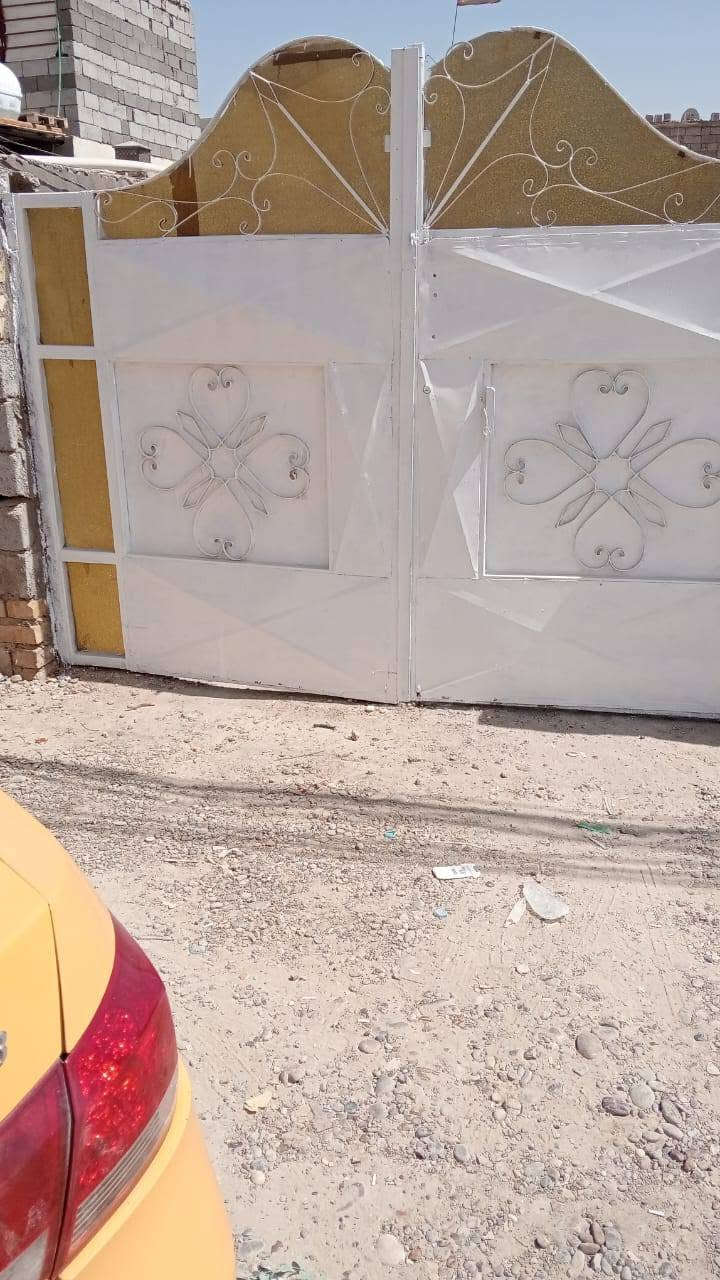 للبيع: (مشتمل ) ويرهم قطعة ارض في  الزعفرانية حي الوليد زراعي عقد 35، مساحته الارض (140م  نزال 28 واجهيه 6)، يحتوي على ( غرفه نوم 5×6،  استقبال +مطبخ مشترك 6×6، الحمام مشترك، ، السقف سندويش ...). البيت بحالة جيدة، ...)الخدمات كامله ماعدا التبليط .. للاتصال: (***********).السعر 48
