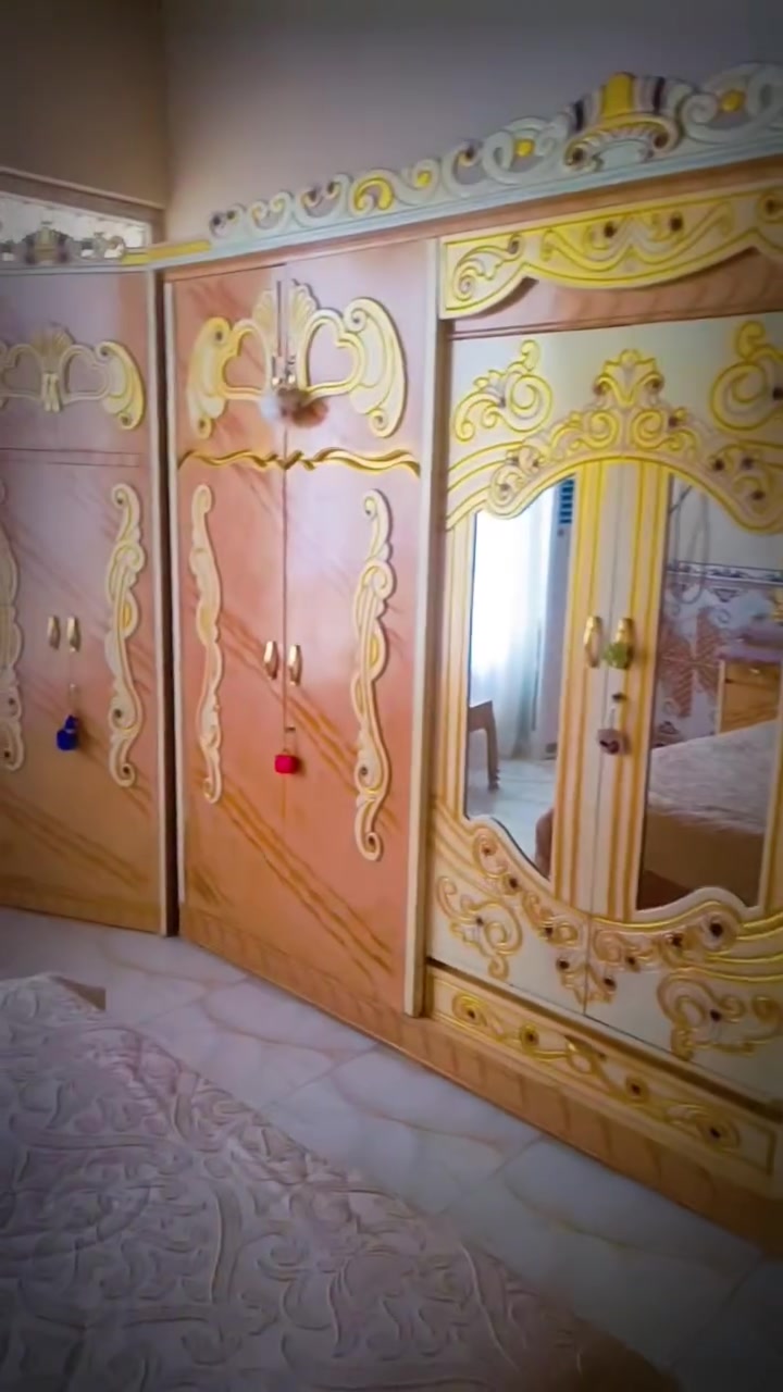 غرفه نوم صاج عراقي تصميم تركي استخدم شهر نضافه فول مابيها اي ضرر ***********
