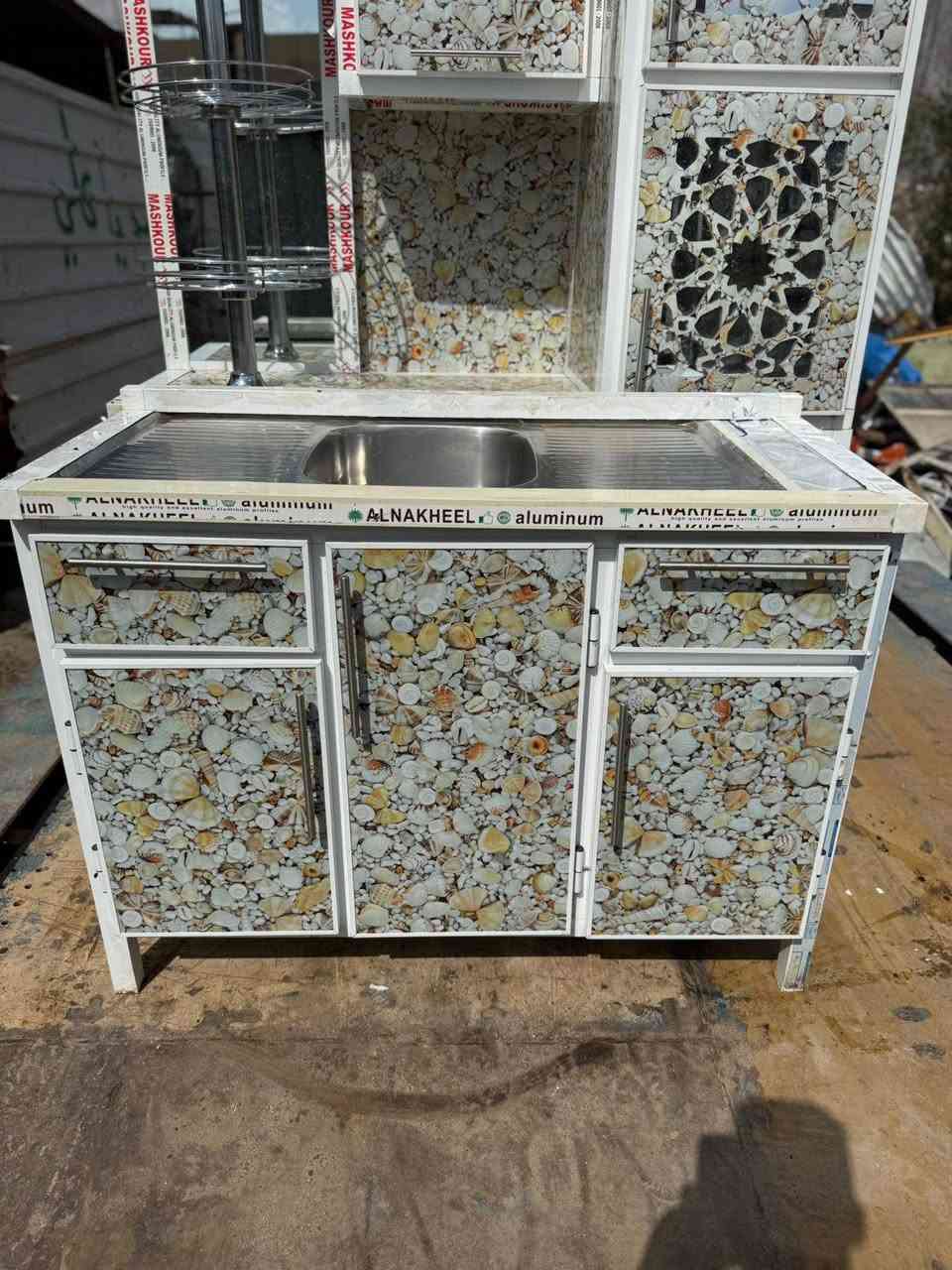 سلام عليكم كاونتر ابو سله تسكام متر ونص وسنك متر 20 السعر 260 وبي مجال الشراي مكان الشعب الجمعيات *********** فقط وتساب
