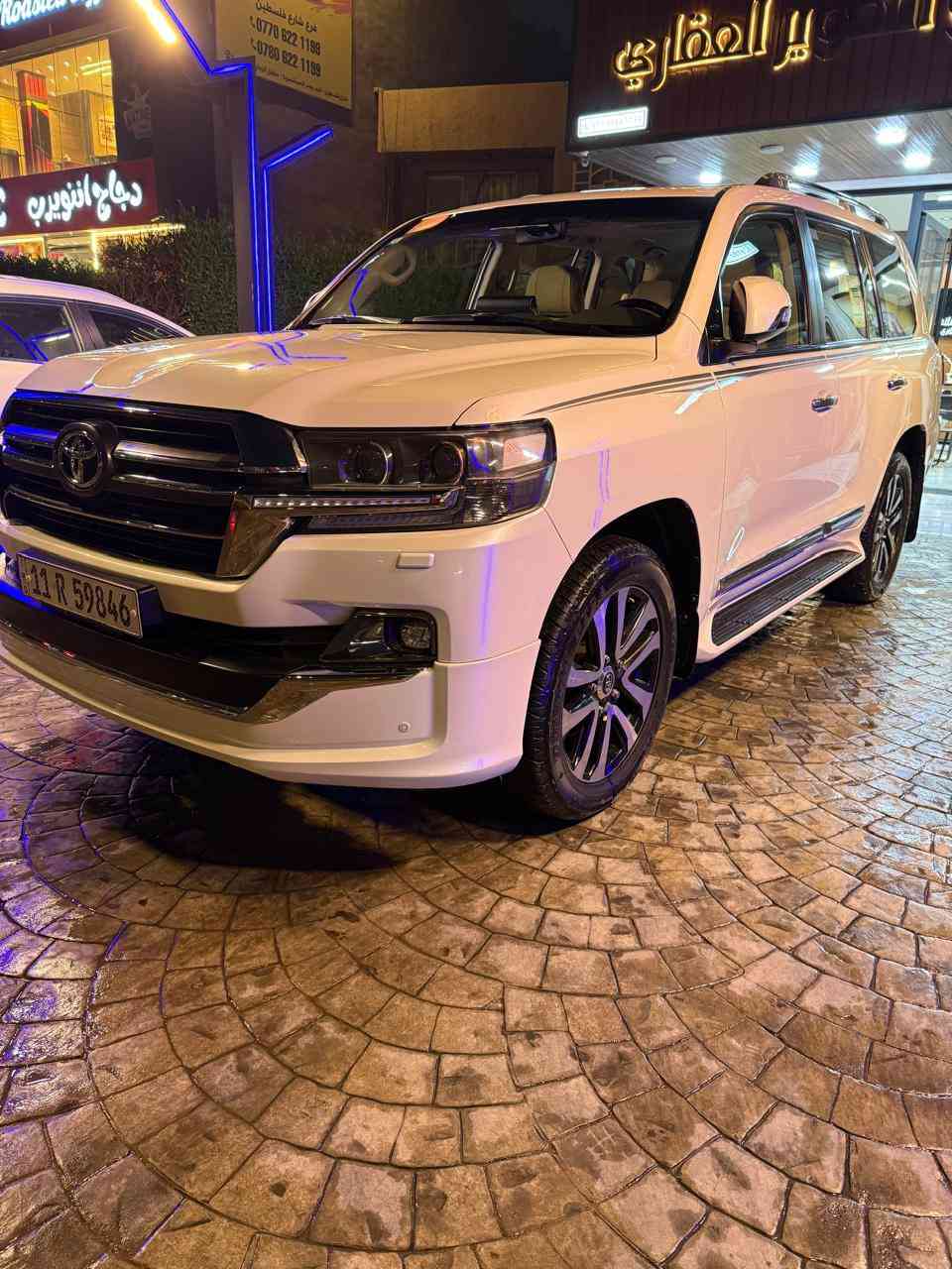 سلام عليكم
لاندكروز 2019 كراند ضمان شركه ساز SAS 
ماشيه 78 حقيقي 
مكفوله من الصبغ والتبديل 
رقم بغداد سنويه ابسمي هزه وفحص جديد 
4 بصمات 
صندوك كهرباء 
دشبول لكزز 
كشن ٢ كهرباء
مواصفاتها معروفه 
مكانها بغداد شارع فلسطين
***********
