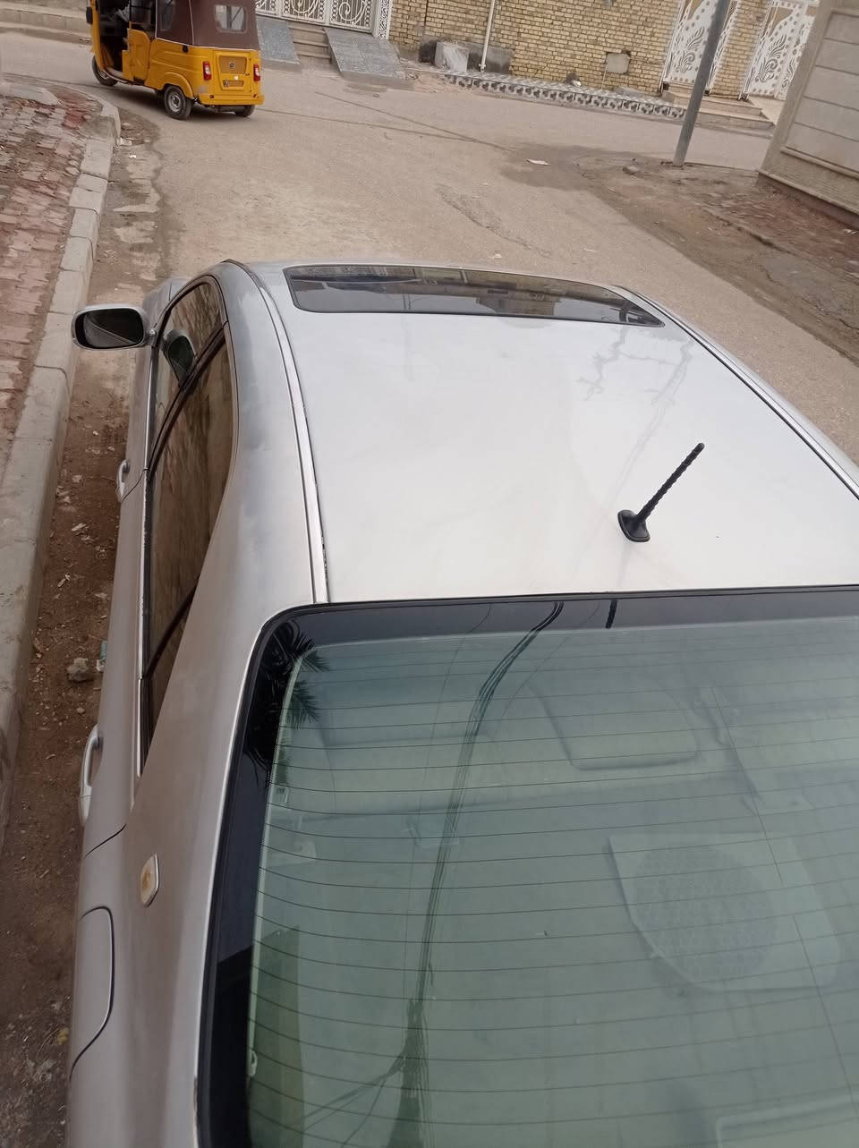 السلام عليكم شاهينه 2004 متومه شمالي الرقم الجديد بيه كصتين مكينه كير كله جديد العنوان العماره السعر 32 الرقم 
***********
