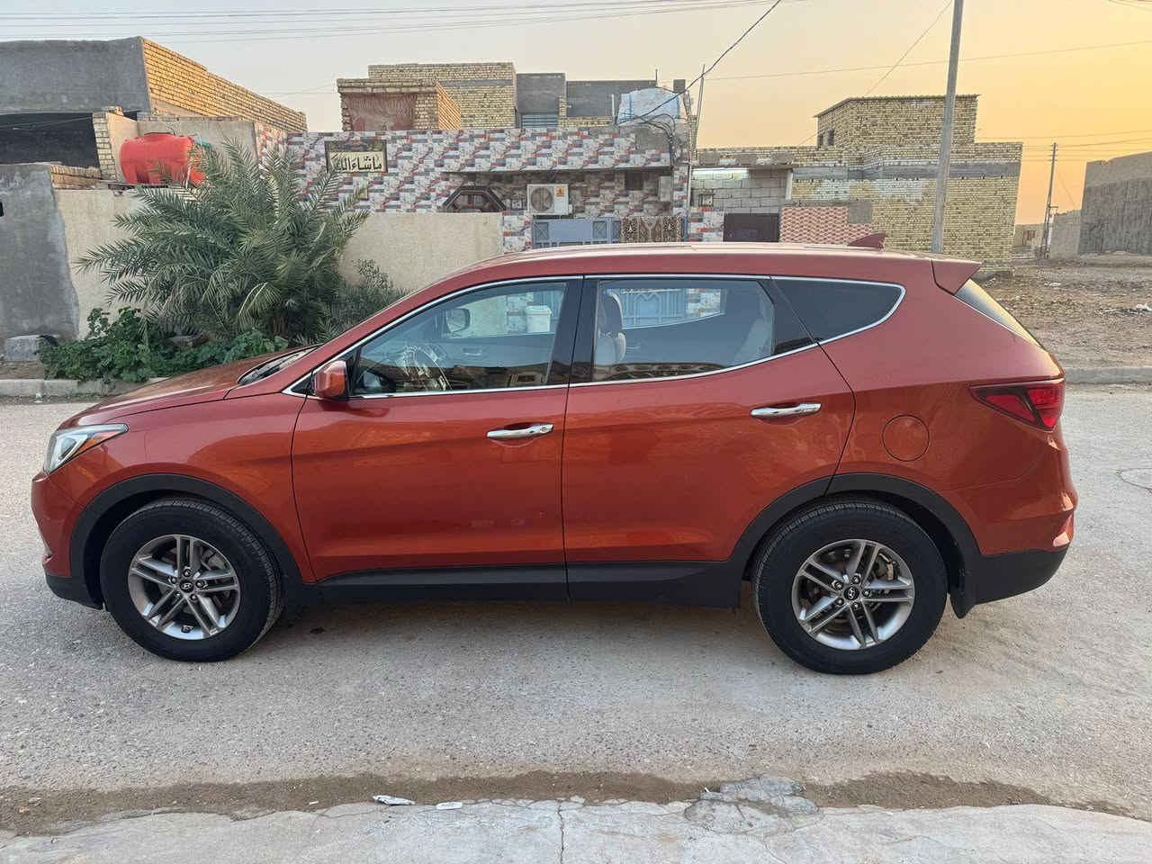 للبيع سنتافيا 2017  
وارد امريكي داخله كلين  مكفوله سياره
 ما عدا البنيد اثر شخوط مصبوغ الباقي كفاله عامه
 محرك 4 دوش رقم قادسيه  السياره جديده جاهزه
 السونار مرفق بالمنشور 
مكان السياره العماره كميت السعر 155 وبيها مجال 
       تصال ***********
