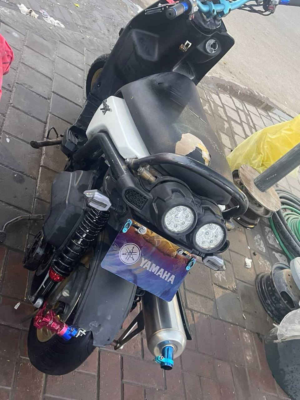 سلام عليكم شاب دراجه سكنس جبلي مكفوله كفاله عامه اي برغي بيه مفتوح مرجوعه دراجه تزويت: العسر مليون 400 وبيه مجال الستفسار : ***********2
