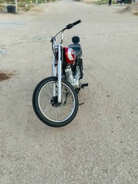 نامه ٢٥شاصي ٢٣ أوراق اسعر ٦٠٠ وبيه مجال قليل الرقم     07843027690
