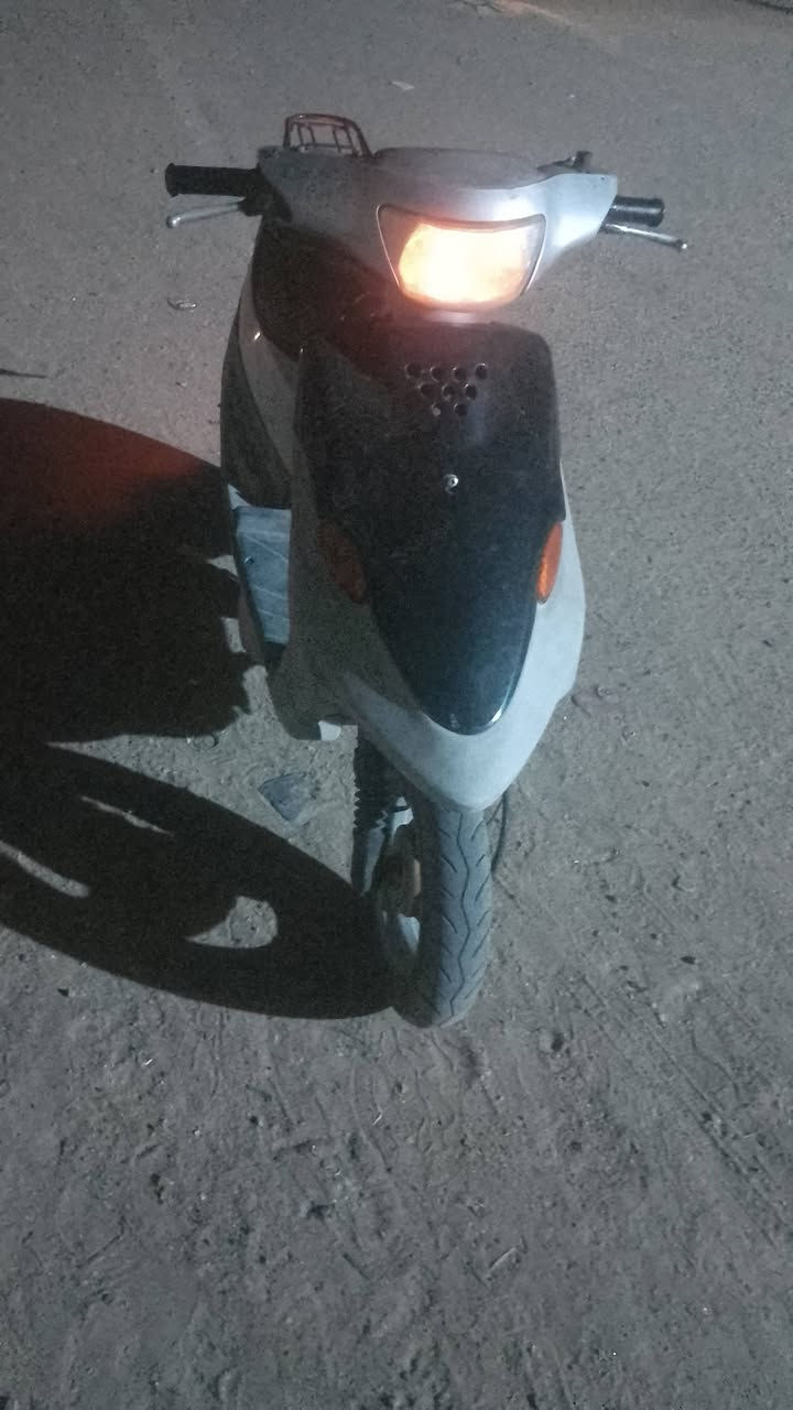سلام عليكم دراجه تسعه زروف البيع دراجه حلوه وكامله مابيه شي عوزه ترتيبات  سلف وكف الوحده  كهرباباته كله شغاله عينه كله شغاله سعره 275وبيه مجال مكاني البصره المعقل رقم ***********
