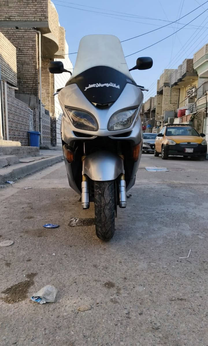 سلام عليكم .دراجة فورزه 09للبيع لون رصاصي حجم المكينة 250cc اربع تحويلات  7كير 2بصمات و2سويج طوارئ /ملاحضة الكلج الخلفي تعبان والكفرات مثل ماموضح بلصورة  السعر$7 مكاني بغداد حي اور هاذ رقمي (***********)
