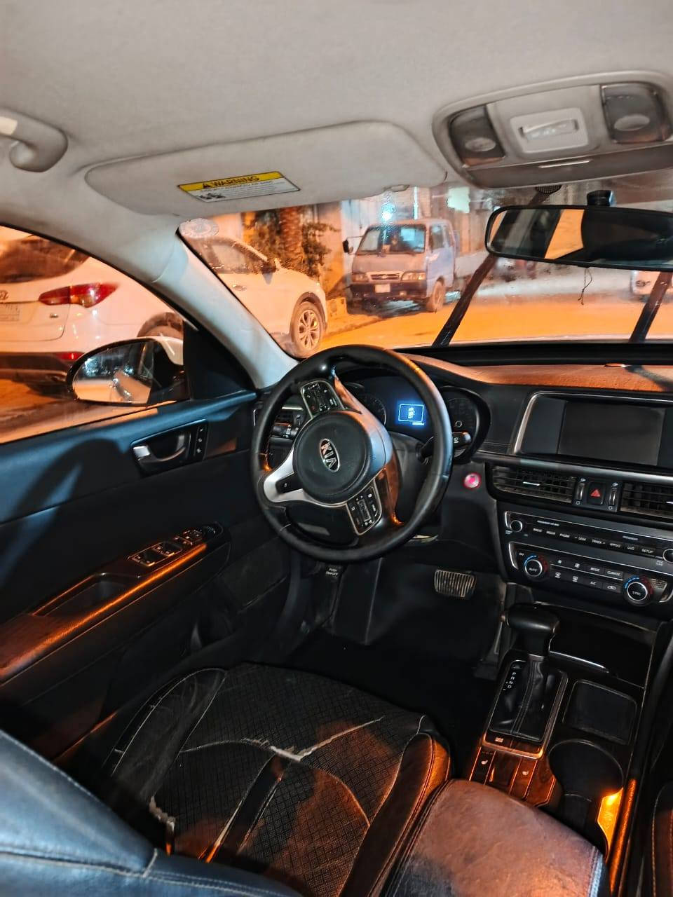 سلام عليكم
كيا ابتيما موديل EX 2018 أمريكي حادثها تبديل جاملغ جهة السايق وتصليح ربع من البنيد حادثها بالمنشور وباقي مكفول السياره فووول بصمه عدا الفتحه محرك 2400 لايت زنون لدات حساسات اشاري مري تخَم تايرات حداديه وكهربائيات سياره خير من الله كلشي ما عايزه ماشيه 100 الف رقم أربيل سنويه ساقطه سعرها 135 وبيها مجال مكاني النجف 
مراسله او اتصال ***********
