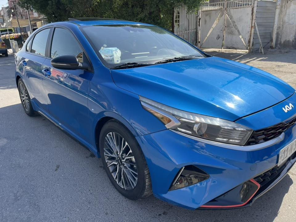 السلام عليكم فورتي (جيتي لاين )
موديل 2022 
  مكفوله كفاله عامه من صبغ بدون ايرباك 
رقم بغداد جديد سنويه جديده بأسمي 
فول مواصفات 
حساسات 
رادرات 
توقف ذاتي 
تحديد مسار 
ثلالث انضمه قيادة 
سايد بريك بصمه 
بصمه أبواب و بصمه تشغيل 
تشغيل عن بعد 
سلايت 
محرك2000 دوش 
ماشيه 66
مكان سياره بغداد
الاتصال على رقم *********** واتساب
