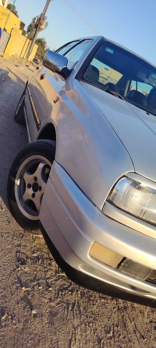 السلام عليكم فنتو للبيع كير اوتو مكينه٢٠٠٠ حلوات كهربائي بدون جطل كل شغاله تخم تاير اربع دسك صدر ٨٠ بلميه صبغ عام بدون حادث 

مراوح سته عاصفه بدون حماوه 
بسمي مشروع وطني 
سعر ٤٣ وبيهه مجال 
رقم ***********
