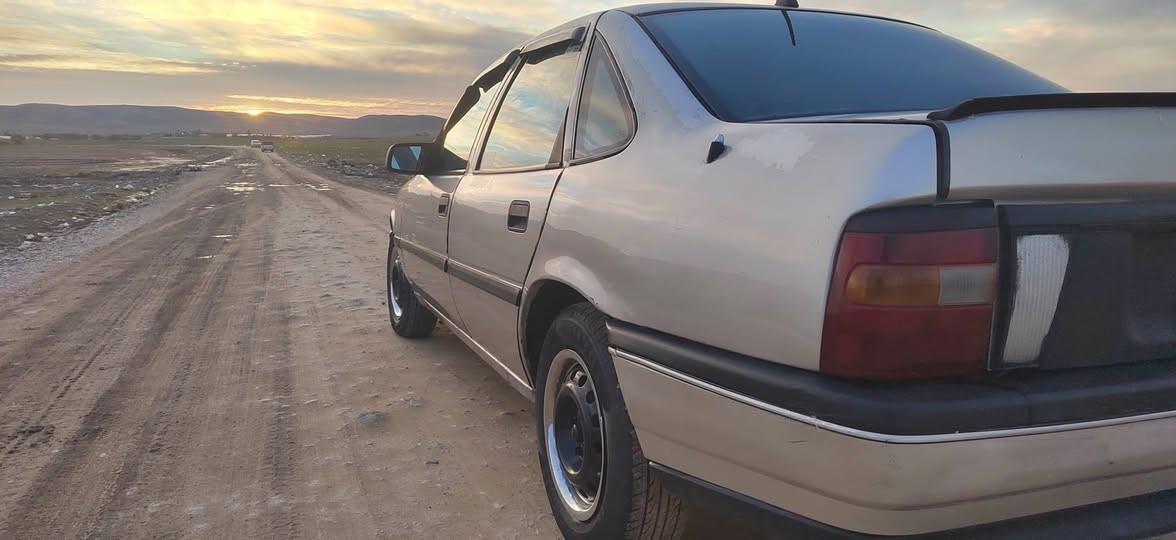 ئۆپل  
مۆدیل 91 سلایت 
مەکینە 20 گیرئۆتۆماتیک
سەنەوی پلاستیک بەشەرتی وەکالە
گیرو مەکینە بەشەرت 
دعمولێ داروای نیە 
کارەبای بەشەرت 
سعر 27گەلاو مەعامەلەیەکی زۆرکەم
ژم *********** السليمانية, العراق
