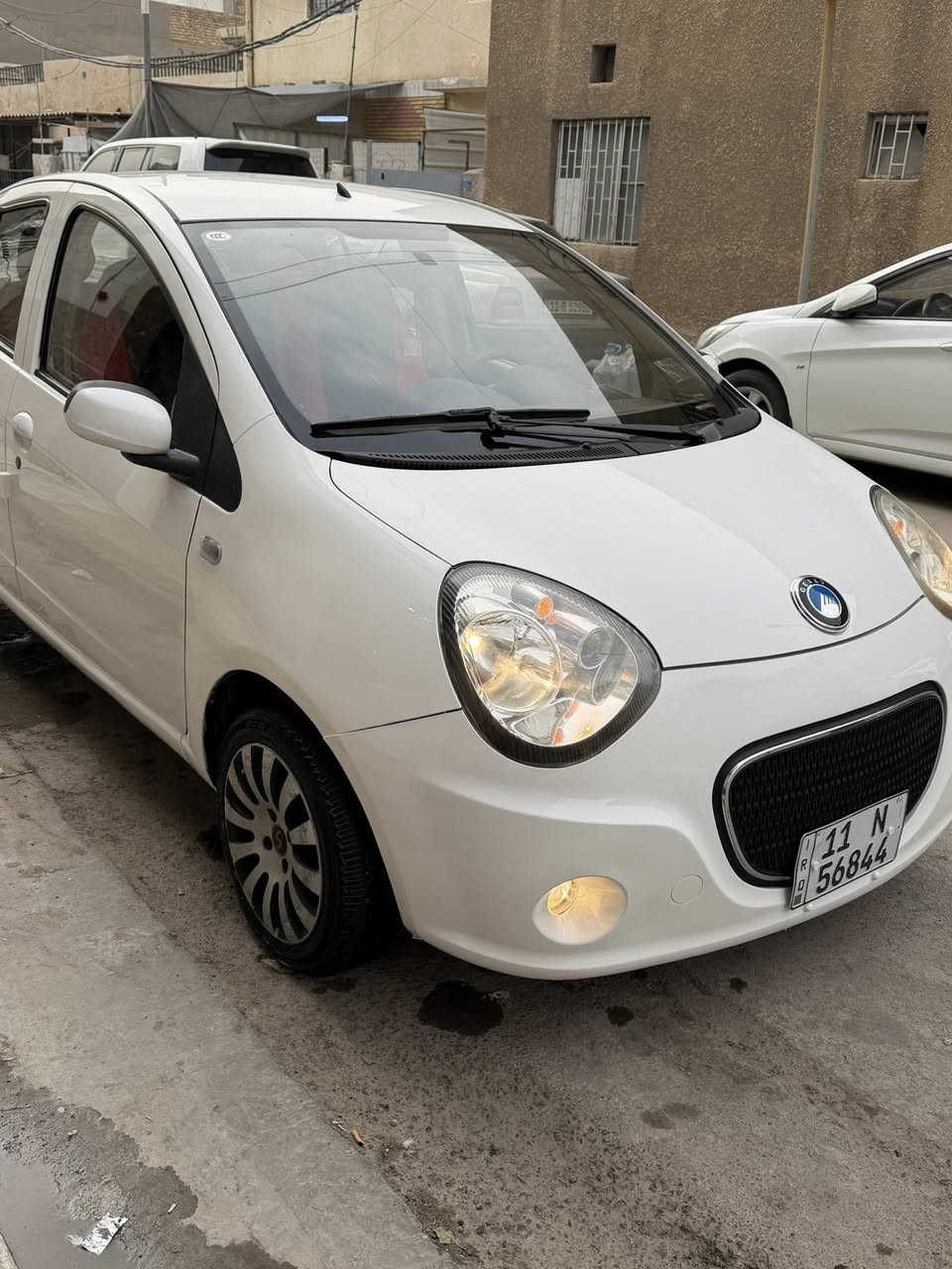 سلام عليكم
باندا 2012 رقم بغداد 
مكينه كير مكفولات 
تبريد ثلج 
تدفئه 
حداديه نضيفه تخم تاير جديد 
صبغ هلالات اماميه فقط 
سعر 55 وبيه مجال مكان بلغدير 
***********
