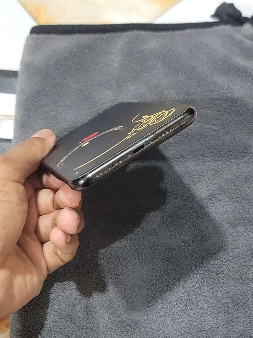 ايفون اكس اس ماكس
شعدك مراوس نزل وسعره ٣٢٥ سوككك كلشي بي هذا لمبايل بلاد بلاد بلاد 

‏iPhone Xs Max

ذاكره 256

نموذج M

جهاز ابد مامفتوح ولا ملعوب بي كلشي شغال فيس ايدي شغال بطاريه 79

مكاني البصره وبلخدمه
ضهر بي كسر قليل وغلفته

 
***********
