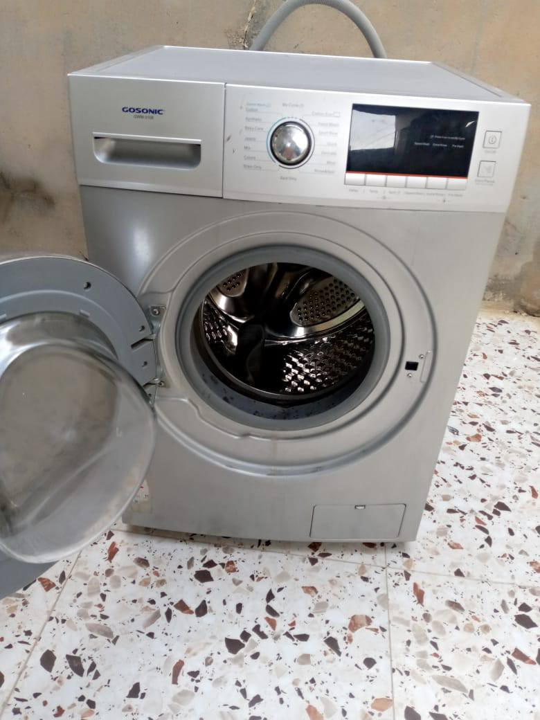 غسالة اوتوماتيك 8 كيلو للبيع لاستفسار الاتصال على الرقم 
***********
