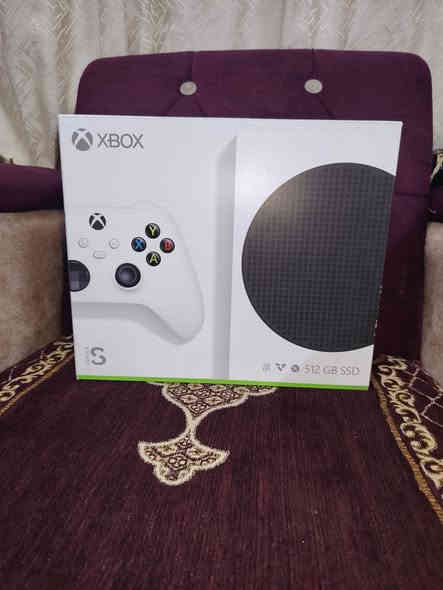 اكس  بوكس. S  512. كيكا
ويا يده.  الاصليه مالته
وكامل. ملحقاته
 اصداررر 2024. اصدار. 2024
السعر 350. الف. بغداد.  التاجي   تجي تفحصه من لبيت. وتاخذه. 
***********.واتساب اتصال او.مراسله الصفحه
