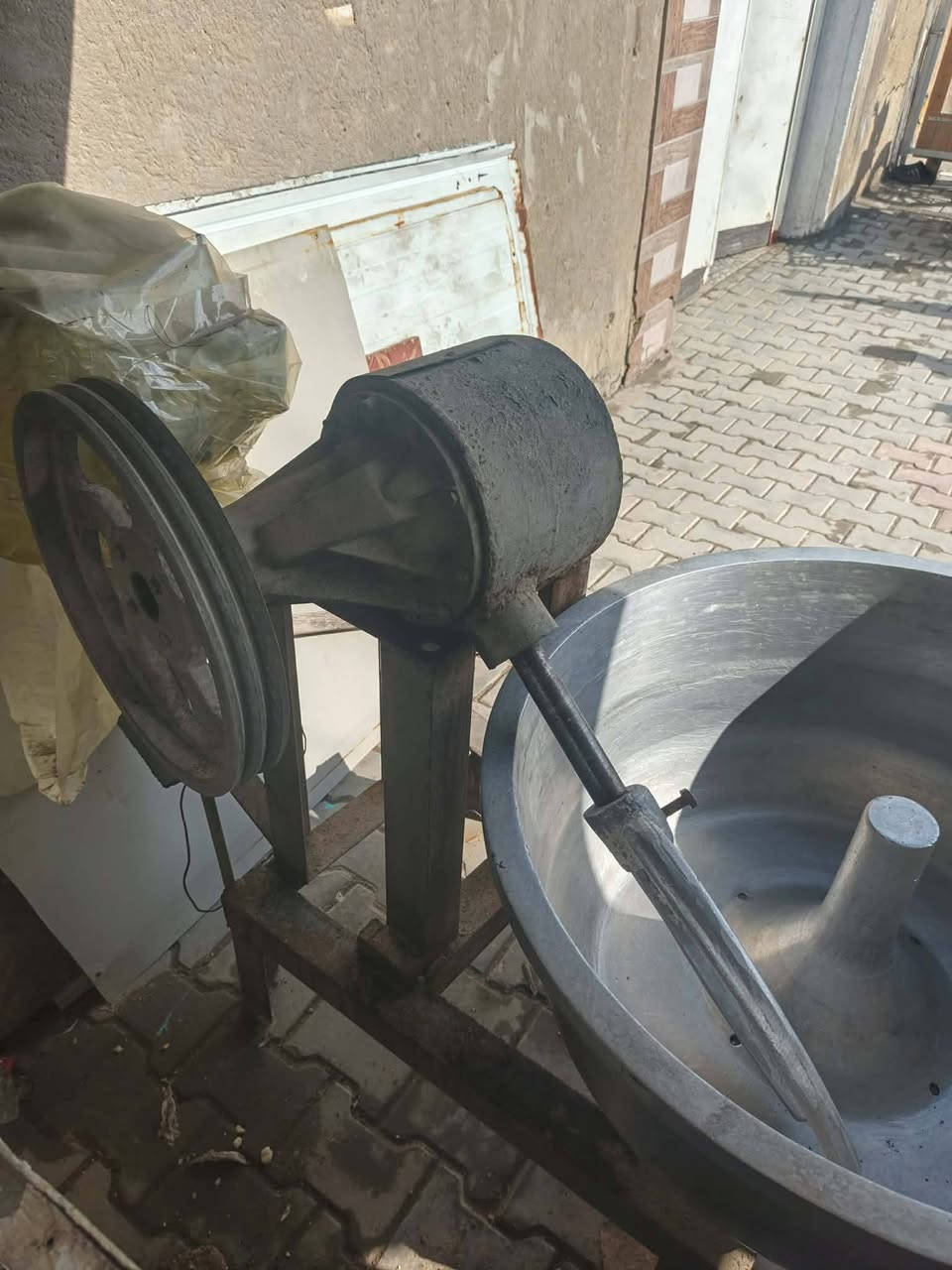 سلام عليكم عجانه عراقي لبيع 
***********
