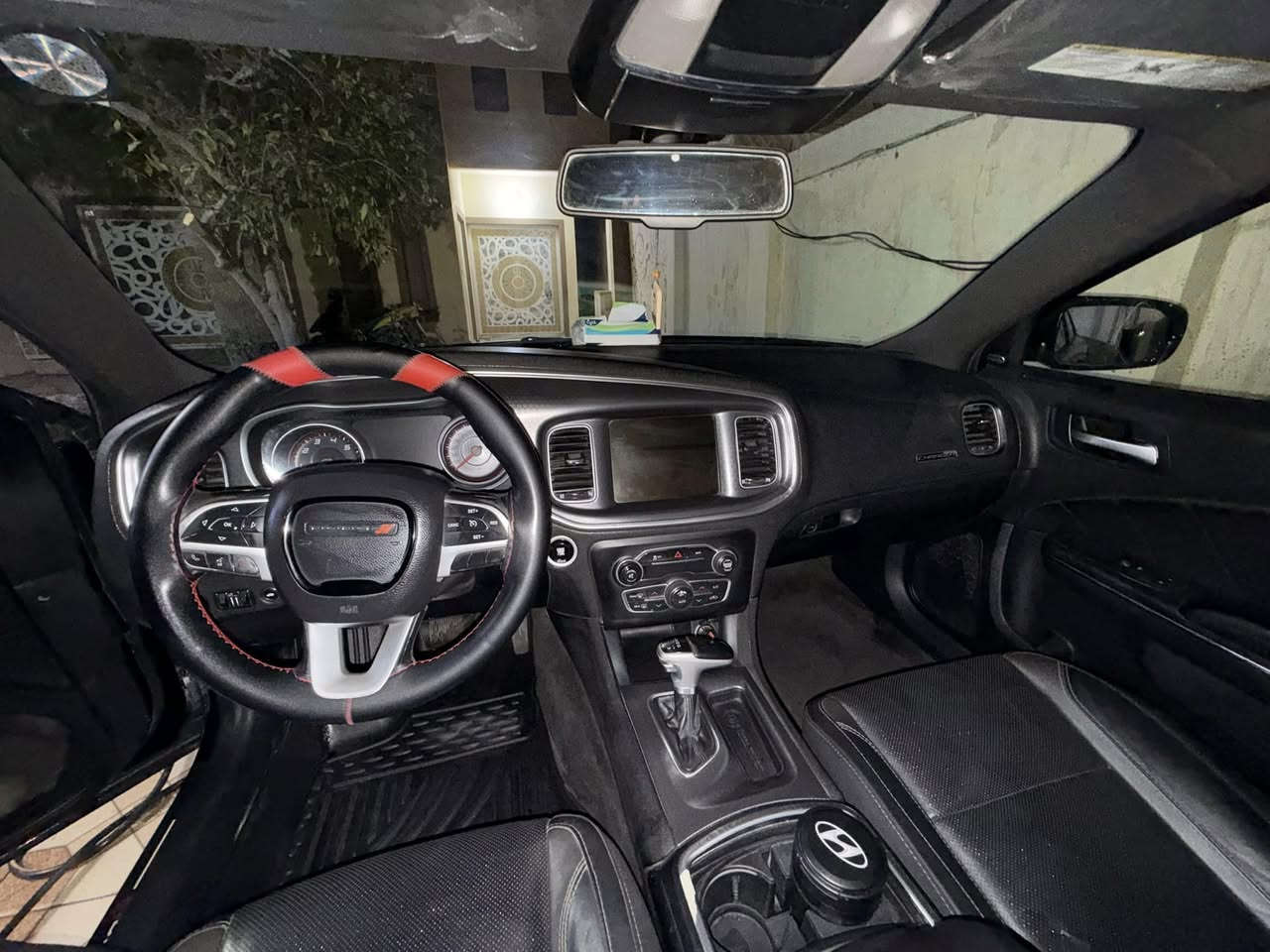 السلام عليم 
دوج جارجر موديل 2015
مكينه 3600
الضرر الجاملغ الخلفي بارد فقط 
ماشيه 150الف 

السعر 185وبيها مجال 
رقم الهاتف ***********
