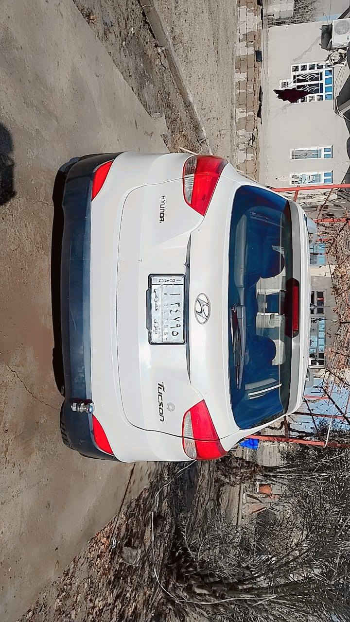 السلام عليكم 
توسان 2011خليجي نينوى ابأسمي ضررها جاملق خلفي اليسار شضايه تحرير ابيعك صبق عام السعر 115
***********
