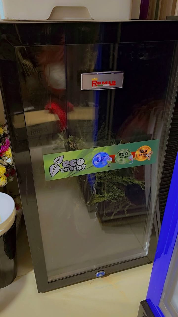 عارضات تصير للورد وللاسواق مابيهم اي شي استخدام شهرين فقط سبب البيع اريد اكبر المشروع واسوي تبريد مركزي 
للتواصل واتساب ***********
العنوان البصرة
