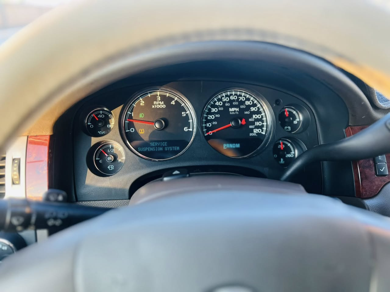 السلام عليكم تاهو 2010 ادوات ادوات ادوات كومً حديد سياره فول الفول عده الفتحه  سياره كلش جديده بدون كص ولا ضربه داخل بيجي جنطه كهرباء كراسي كهرباء وبعد هواي موصفات حته دبلات خلفيه كهرباء تصعد وتنزل كير مكينه حداده اكسل تبريد بل كارتون رقم الهاتف ‭0771 917 0638‬
