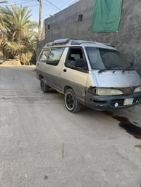 فاره موديل ٩٢مكينه وكير ونجي جدد المكينه والكير سياره جاهزه حط كير وطل...