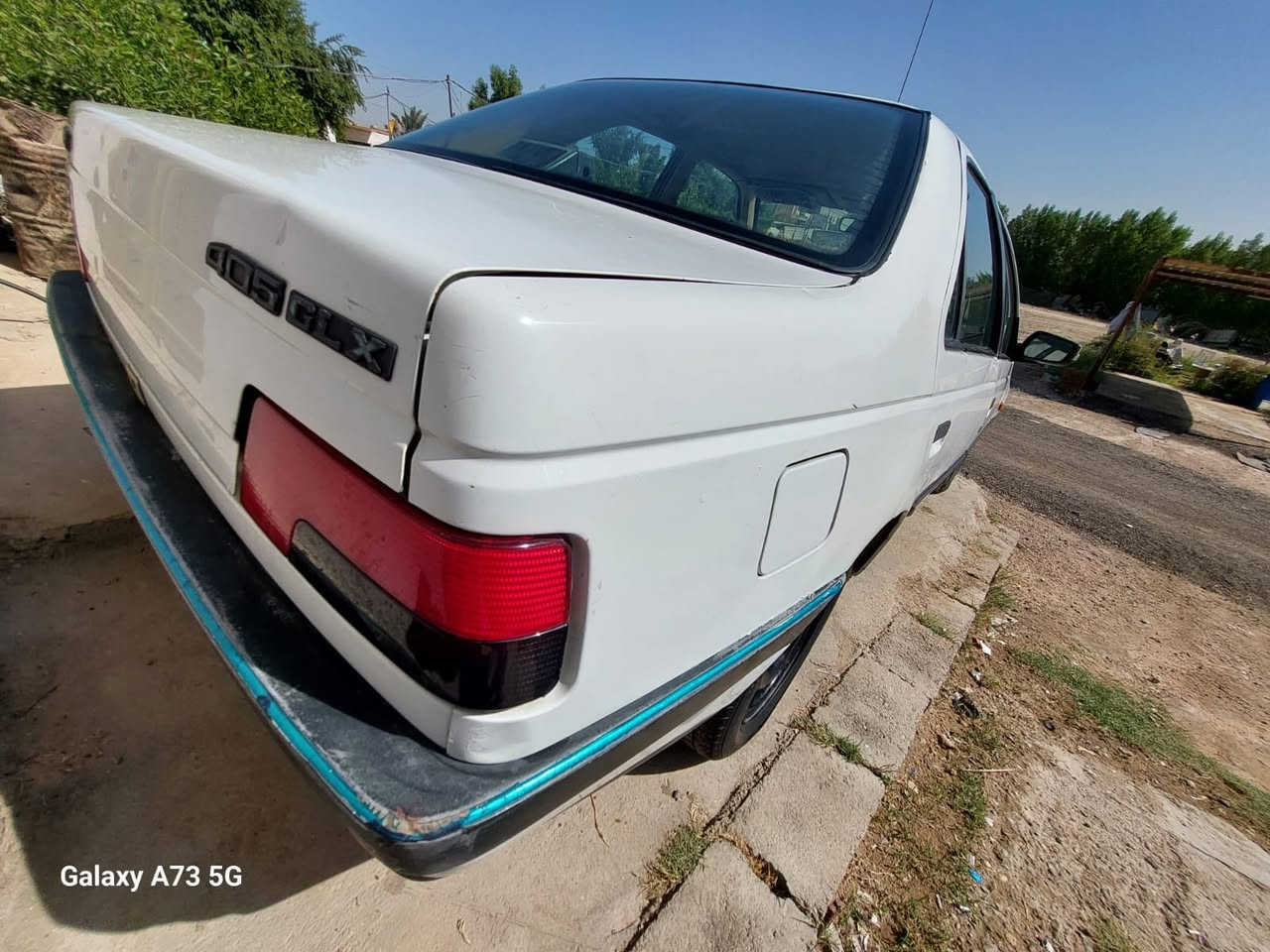 بيجو جي ال اس موديل ((2009))
باسمي رقم بغداد انكليزي ((دولي))
سياره خير من الله لا ضربه ولا صبغ 
فقط تكحيلات بدون معجون او شي آخر 
سياره قبل سبوع بدلت بيها كير جديد للأمانه لا جفت ولاصلحت بدلت فقط. 
بيه اول ما شغل صوت بالمكينه وبعدين يروح
للأمانه هاي نواقصه فقط 
تخم تاير جديد باتري جديد 
تبريد تئدفه شغال سياره خير من الله 
شاشه بيها 
نقصها فقط جامه باب الوره السايق فقط انكسرت
سعرها (((٣٥)))  وبيها مجال بسيط حك الجيه 
مكان السياره بغداد قضاء المحمودية 
اتصل او راسل ***********
