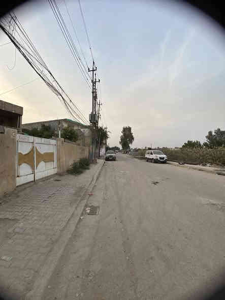 سلام عليكم بيت للبيع مساحه 90 م
موقعه عل مشروع قرب مدرسه البذره الصالحه
بناء طابوك سطح مسلح شتايكر مصار هواي منسويته
يحتوي على غرفه نوم + استقبال + خدمات 
مدخلين البيت مدخل عل استقبال ومدخل عل مطبخ
هـ ***********
