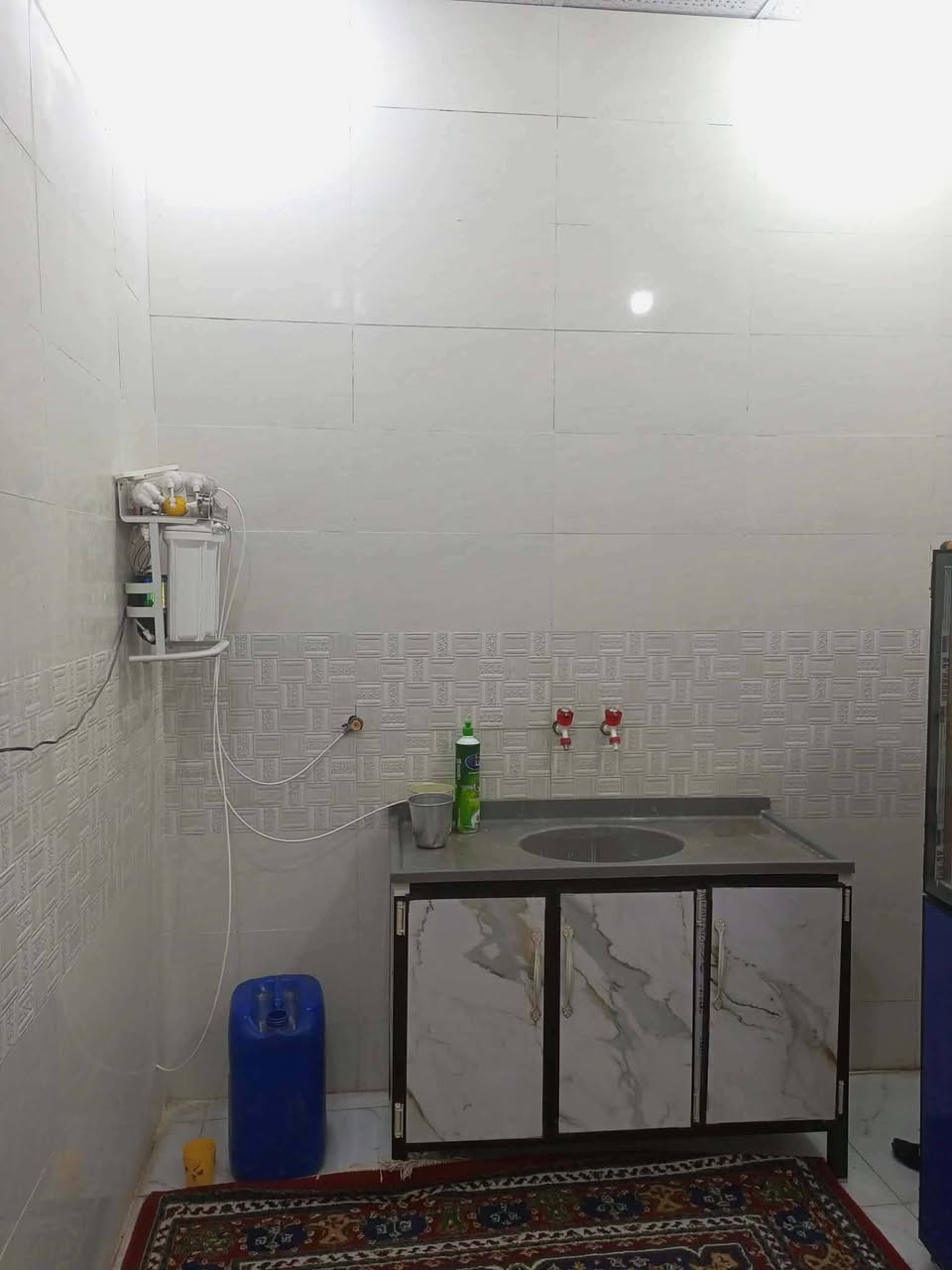 بيت للبيع خلفي مساحة ١٠٠بيت بناء جديد صار ٤اشهر من كمل بناء البيت طابو صرف حي العسكري شارع المستوصف سعره ٤٥وبي مجال


**إذا كنت صاحب هذا الإعلان وتريد حذفه لأي سبب، رجاءا أرسل رسالة إلى الدعم الفني**