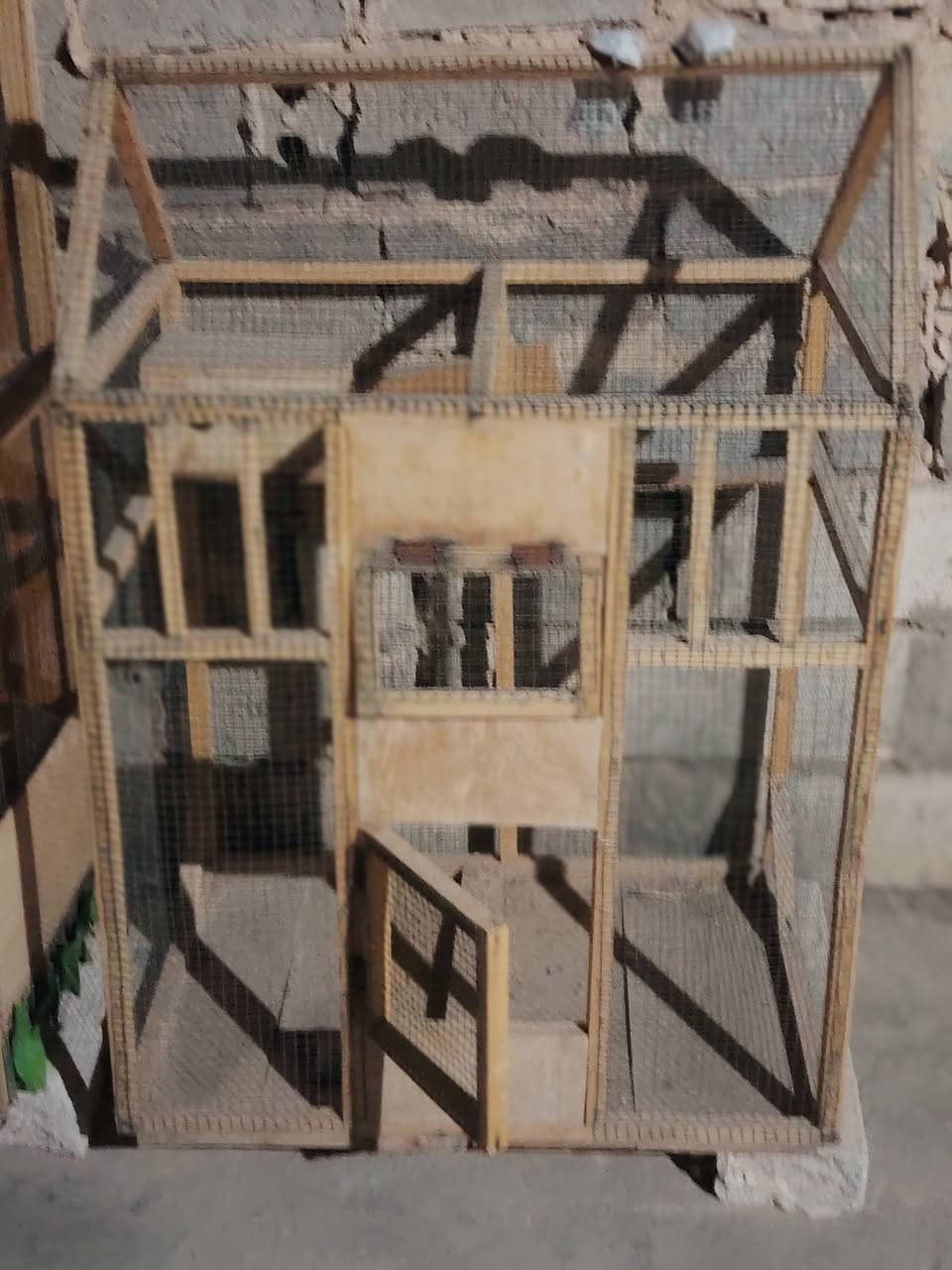 قفاصه للبيع جدد *********** بل حيره
