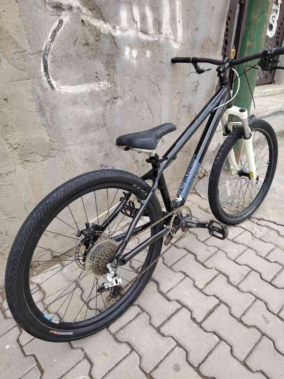 السلام عليكم ورحمة الله
جاينت stp غني عن التعريف دراجة صار يومين من نازلة من الحاوية عليهة ادامة السعر خاص او على الرقم ***********
