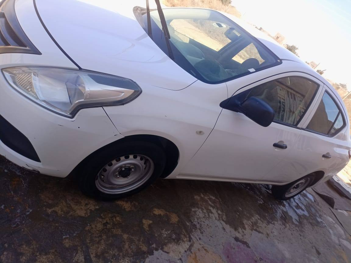 نيسان صني هندي موديل 2020 كفاله صبغ وتبديل بيها بارد بسيط جدا سعر 105 بيها مجال رقم الموبايل ***********
