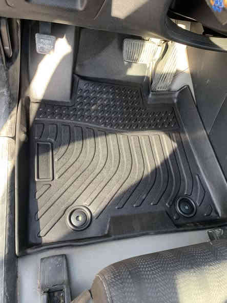 السلام عليكم ورحمة الله وبركاته 
تتوفر ارضيات #كياسبورتاج
2017-2022
للاتصال واتساب 
***********
