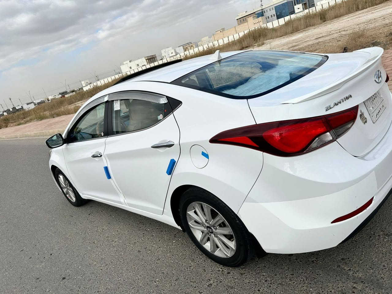 بسم الله يالله 
هونداي النترا للبيع 
وارد خليجي 
موديل 2015
رقم بغداد تحويل مباشر 
مواصفات فول الفول 
محرك 1800 جديد لاتبخير ولاتنقيص شرط 
تبريد تدفئه صدر خلفي امامي كله جديد 
سياره بيه صبغ الدوسات فقط وبيه بارد قليل فقط 
باقي سياره كفاله عامه من كلشي والسونار مرفق بلمنشور 
كير محرك كله مكفول والك الفحص تخم تاير 
كشر حلو وغرفته جديده احلئ من الصور
سياره حلوه وجديده مال جناي الف متصرف عليه شرط 
مكان السياره الرمادي 
السعر ١٢٥ورقه وبيه مجال ✋
الشراي يتصل وبلخدمه 
***********
***********
