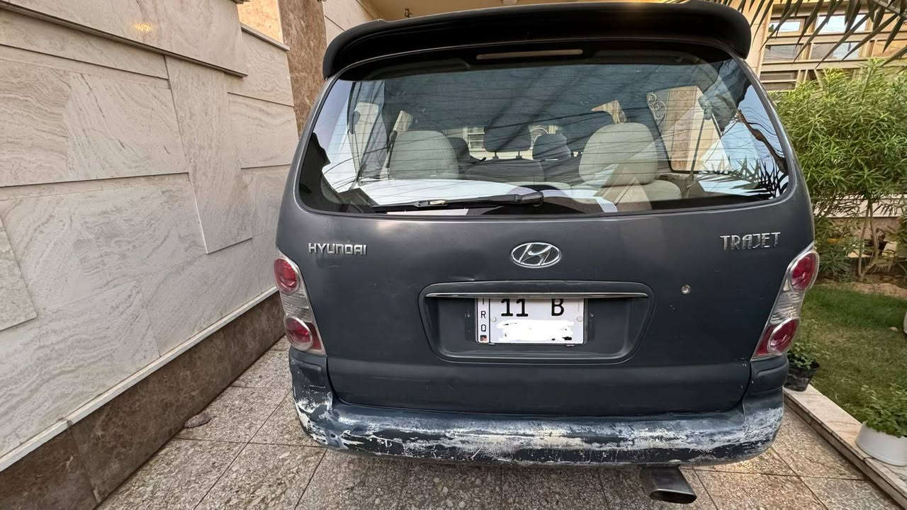 ***********
*********** 
السلام عليكم هونداي تراجيت ٧ راكب موديل ٢٠٠٨ تدفئه تبريد منظومه جديده قطعتين شغال  وجيد جدا ، كير ومحرك جيد كهربائيات كامله ،شاشه ، صدر جديد فيها منظومة فيت بم احتياط سياره عائليه  سنويه لغاية ٢٠٢٩ بأسمي السياره ابلاديه مبيها اي ظربه قويه فقط الكشر واضح بالصور  هاتف السعر 78$ الموقع بغداد الدورة
