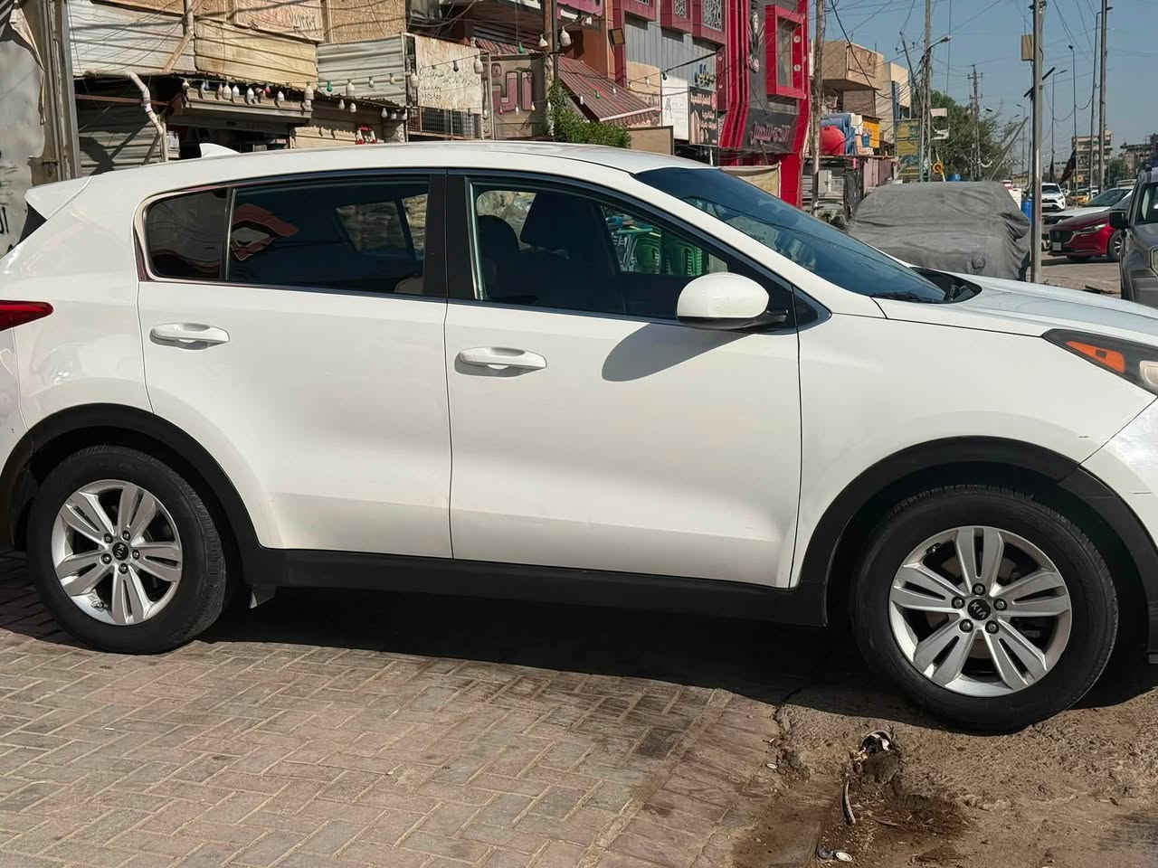 السلام عليكم ورحمة الله وبركاته
سبورتج 2019للبيع 
محرك 2400 
تبريد فول 
تخم تاير جديد 
حديدية صدر كير مكينة كفالة عامة 
سنور السيارة وحادثة وتفاصيلة موجود بلصور 
الرقم :***********
العنوان : بغداد الدورة 
السعر :-155$ وبيها مجال بسيط للشراي

