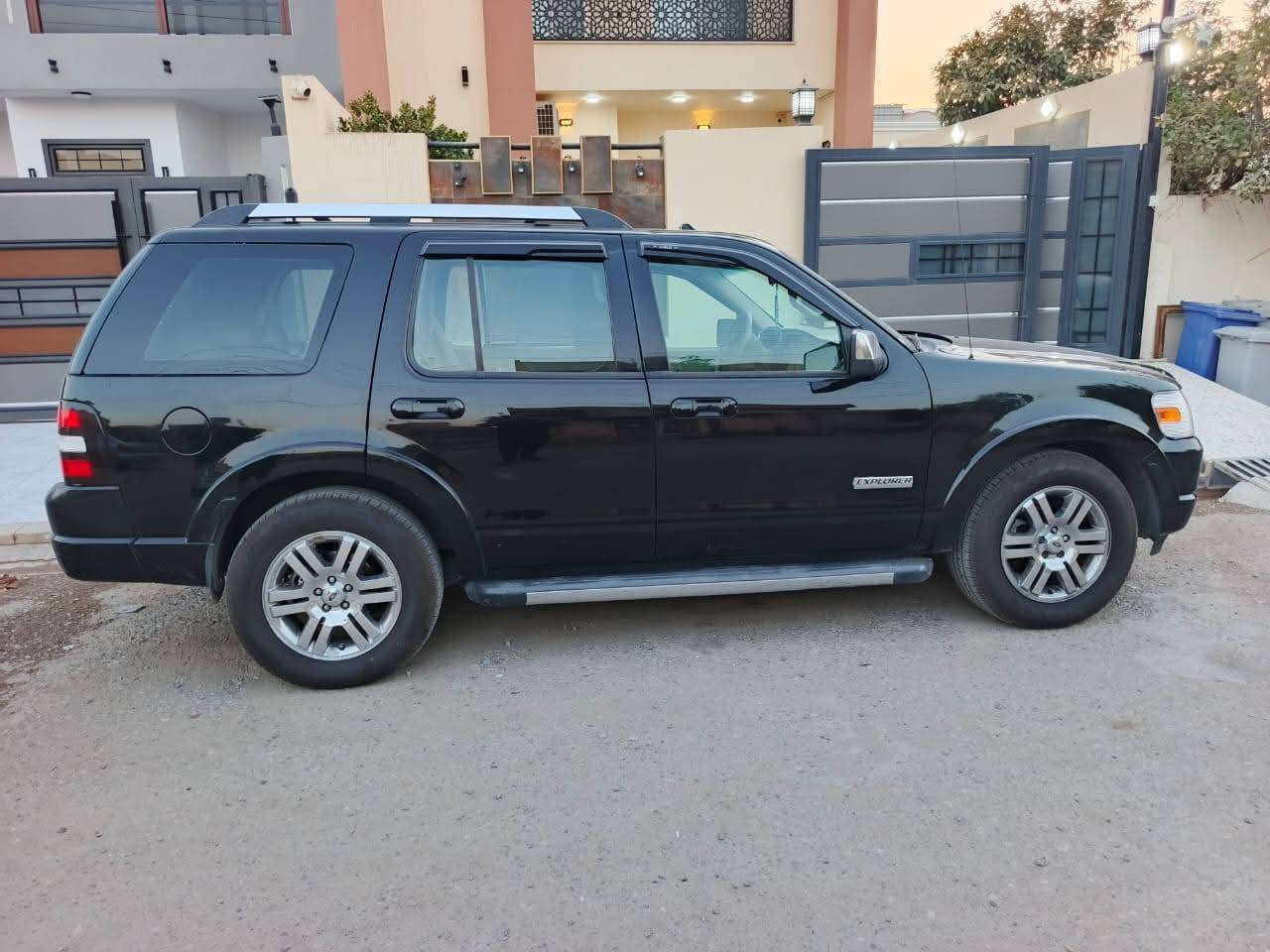 السلام عليكم فورد اكسبلور كشنات كهربائي تخم تاير لايت زينون   دبل اكسل   داخل بيجي
تحكم ستيرن شاشه ايباد  ويل كروم  رقم سليمانيه شرط تحويل او وكاله سعر 100 بيها مجال  مكاني تكريت  ***********  موديل 2008
