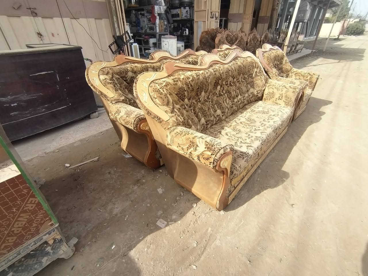 #ليس #الوحيدين #لكننا #الافضل
🟥كل ما هو جديد معرض #علوش التميمي ✅
تخم حطاطه  نضيف ٨ مقاعد #سعر 125 ✋
الدجيل شارع المحيط مجاور الحسينيه مراسمه 
🚗🚗للاستفسار عن هذا الرقم *********** 🚗#الخاص #مفتوح 24 #ساعه ✅🚗🚗
