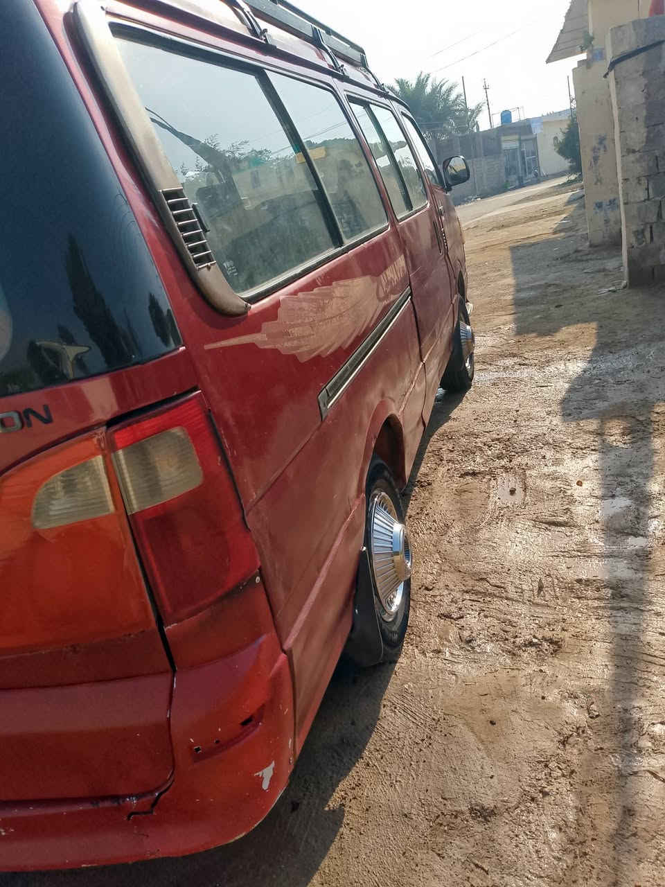 السلام عليكم فتون موديل10السيارة خير من الله مكينة بلادي مكاني بغداد السعر 45 وهاذ رقمي ***********
