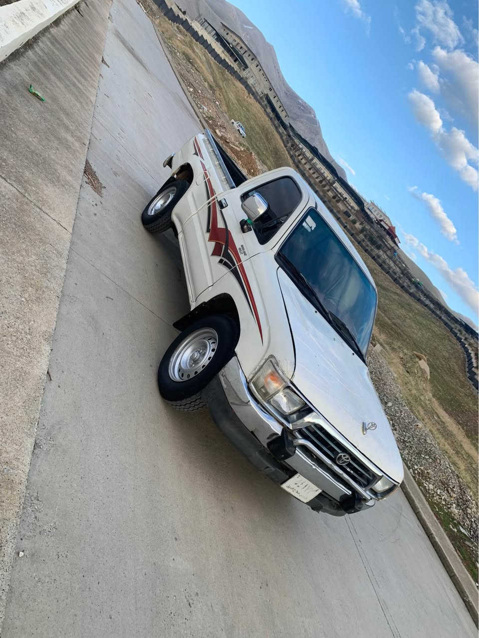 سلاو. بەناوی.  خوا.  تویتا 2001.  ناوسور مەکینە. سپی.    تەبریدوو ئاوینە کارەبای چام کارەبا بەشەرتی. گیر مەکینە. ئەکسل هەموو گیانی لەسەر دەقی شەریکە.  ماوەتۆ   سەنەوی.  وەکەلا تە حویل. بەشەرت . لەگەلە بەشەرت.  حدود بۆ حدود. ماشاللە.  هیچ لیدراو. بۆیاخی. نیە.    تەنها تۆزیک. قەلەم کاری. هەیە.  سەقفوو شانی. بۆیاخ نیە هەتا بلیت.   خاوین. جوانە  بە هەلمەتە.   بی مەسرەفە   لە سلیمانیە.  گۆرینۆ مان.  نیە.    بەس. فرۆشتن. بۆزانیاری تەواو.   پەیوەندی. کەن______      سعری. فرۆشتنی.     کۆتایی46.$. .   موشتەرە. پەیوەندکەن لە گەل ریزم . . .  تویتا مالیزی تاک. ناو سور📞(***********) وەتس ئەپ📞📞(***********)ئاسیا. 📞 Singapore
