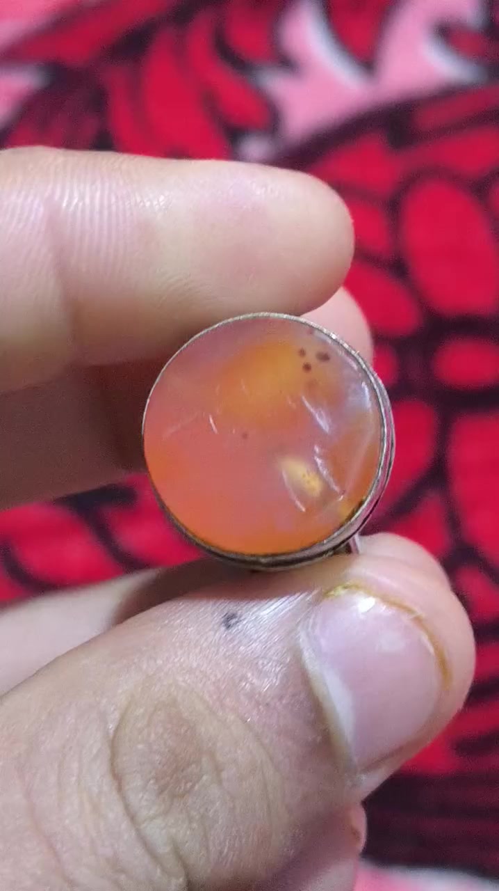 محبس يماني مشمشي قديم مشكول
صياغه يدويه قديمه 

مع كلاده عقيق يماني قديم مخطوط زعفراني 

تفاصيل اكثر خاصخ

يوجد توصيل


**إذا كنت صاحب هذا الإعلان وتريد حذفه لأي سبب، رجاءا أرسل رسالة إلى الدعم الفني**